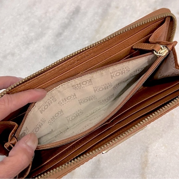 MICHAEL KORS Brown Leather Gold Grommet Large Zippered Wallet - Picture 7 of 16
